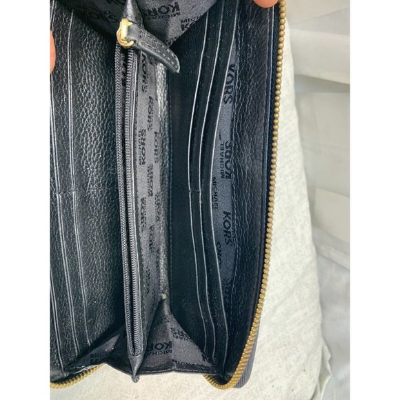 SOLD Michael Kors Coach & Other Small Women's Coin - Picture 8 of 16